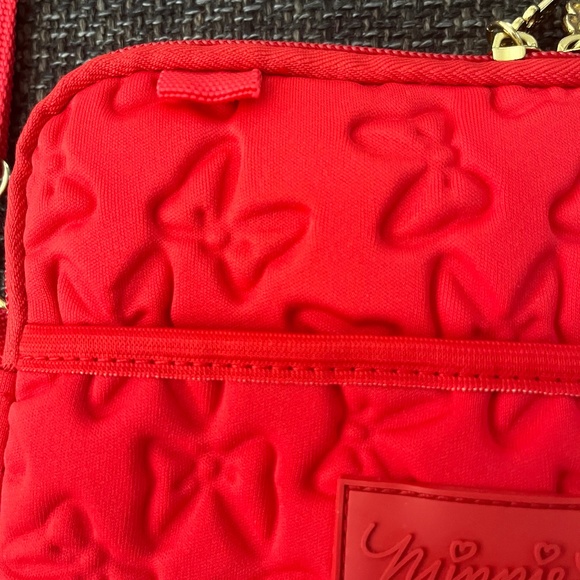Disney Parks Minnie Mouse D-Tech Red Bow Embossed 11" Tablet Crossbody Purse Bag - Picture 8 of 14